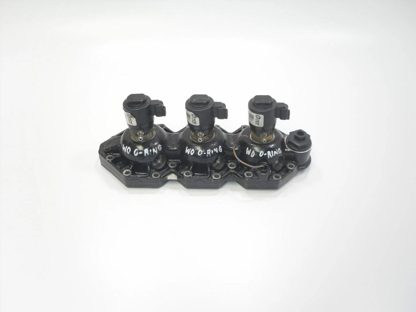 Evinrude Johnson 344497 Ficht Cylinder Head W/ Injectors (For Parts)