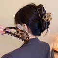 Large Hair Claw Leopard Print Design