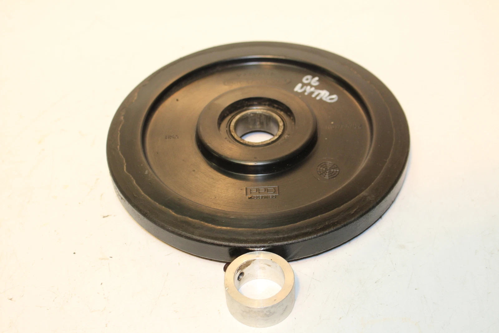 Yamaha Nytro Rs90n Oem Track Wheel Idler Guide 8cr-47550-00-2