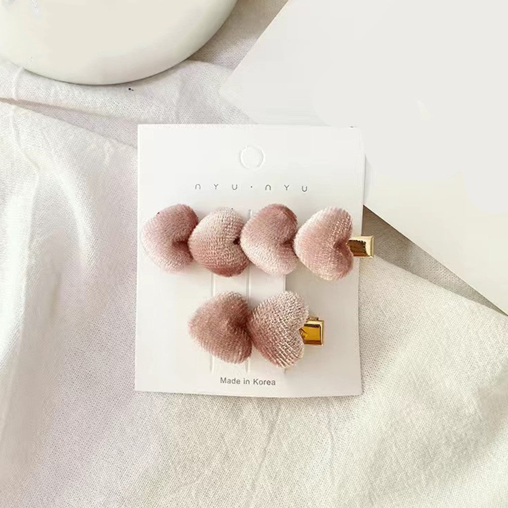 Compact Hair Accessories for Casual Styling