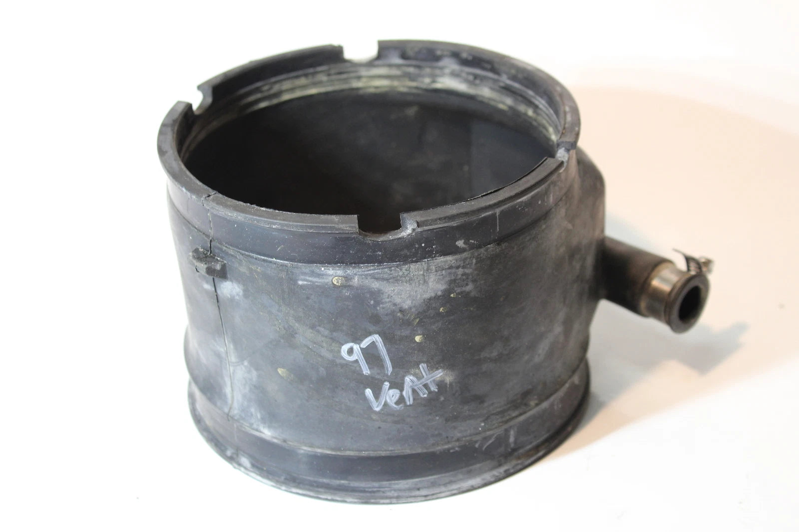 98 99 Yamaha Waveventure Xl 760 Exhaust Pipe Outer Coupler Muffler