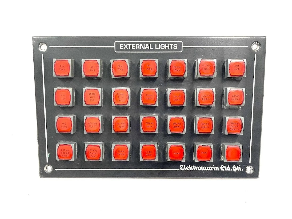 Elektromarin Limited 28 Switch External Light | Hook & Hull Co