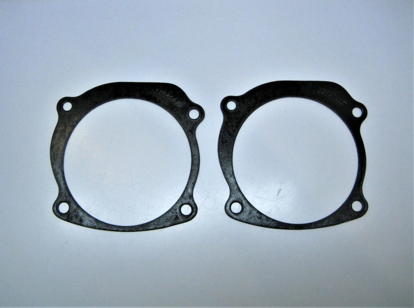 Omc 338484 *Qty 2* Oem ~New~ Evinrude Johnson Water Pump Gaskets