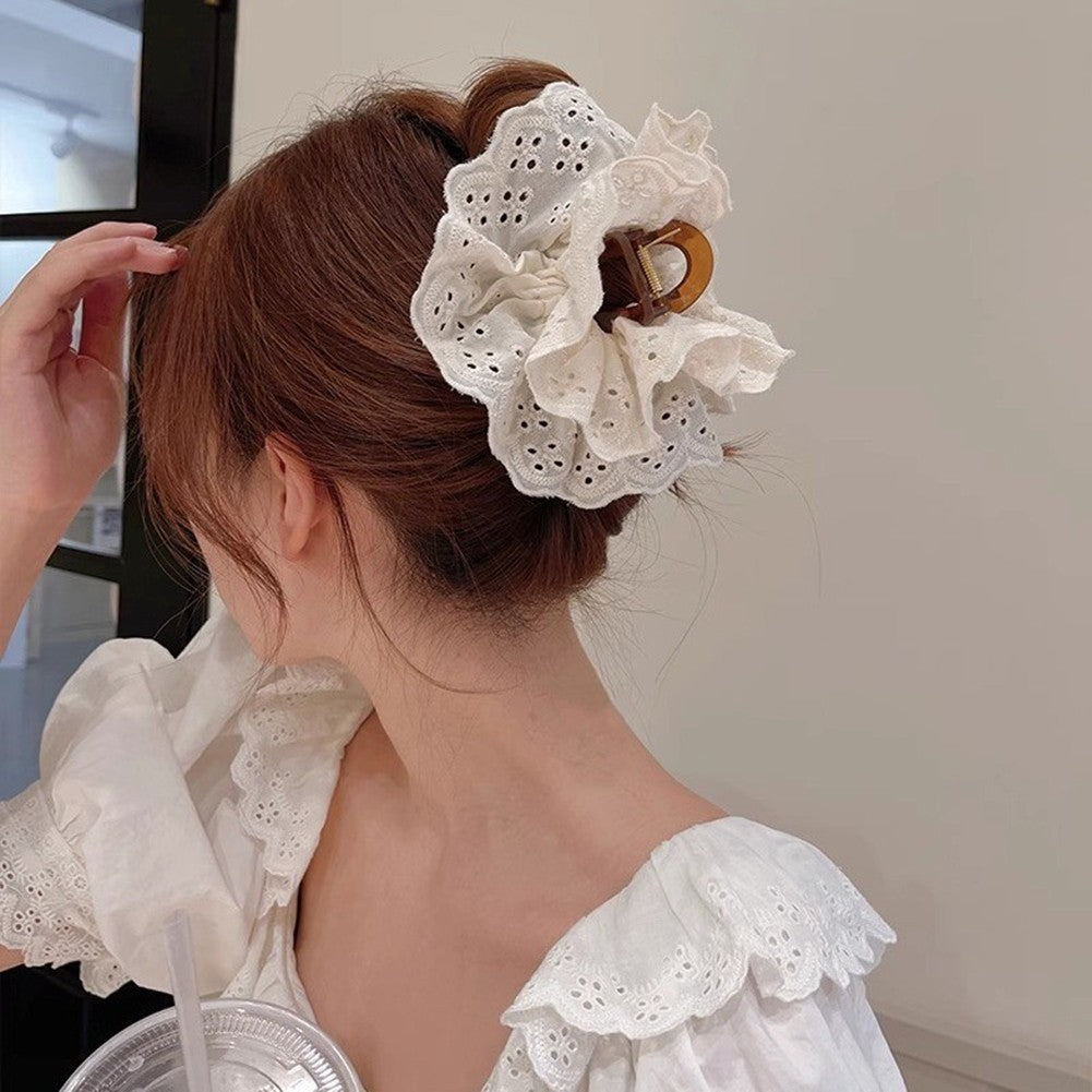 Retro Hair Clip Perfect For Gatherings