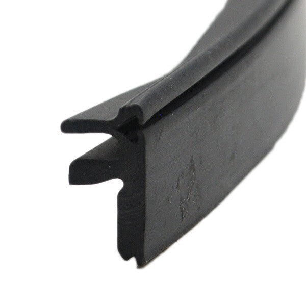 Ameritex Boat Windshield Molding 51026 | Black 1 Inch Semi Rigid FootO