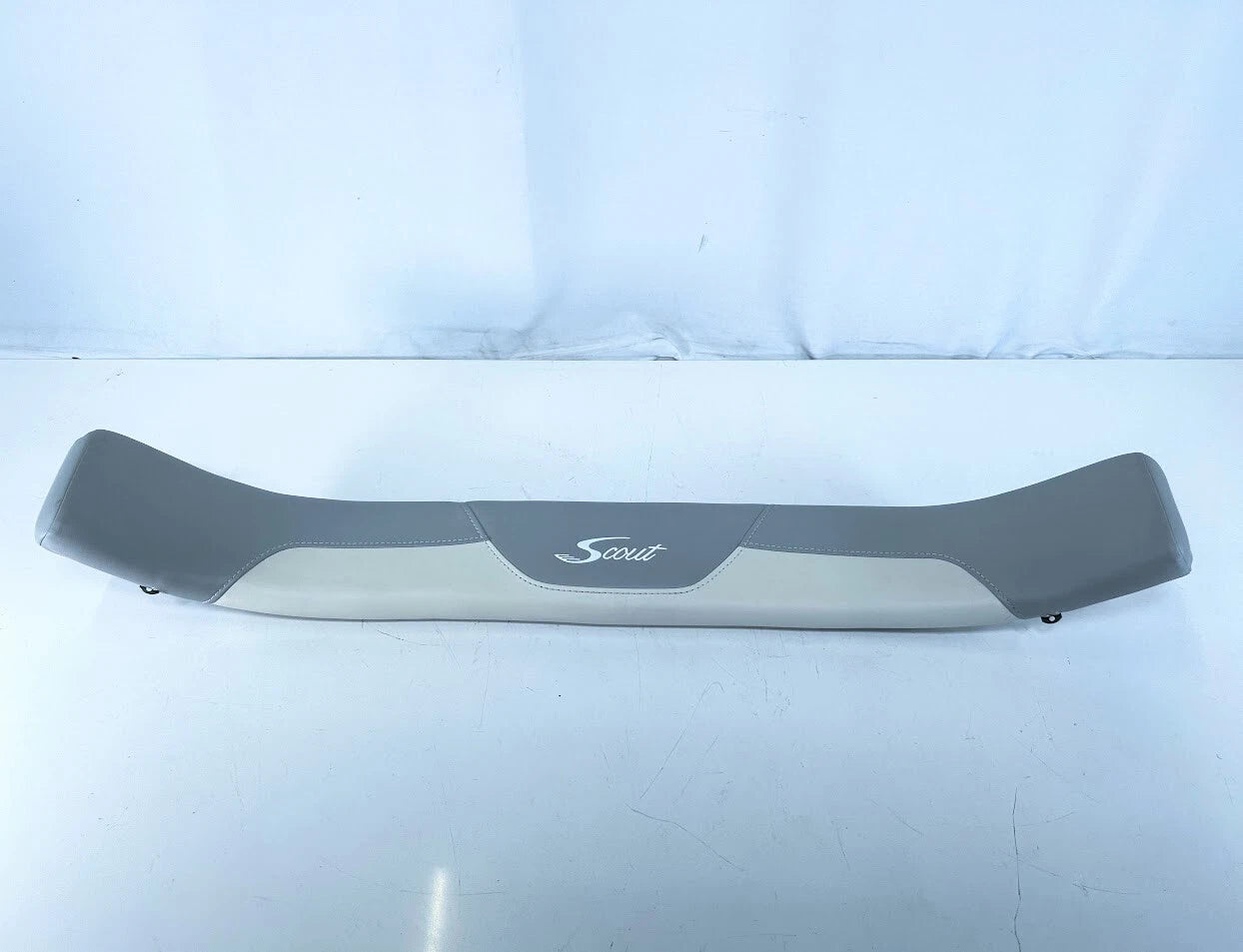 Scout 300 Lxf, Center Bow Cushion - Gray &Amp; Off White