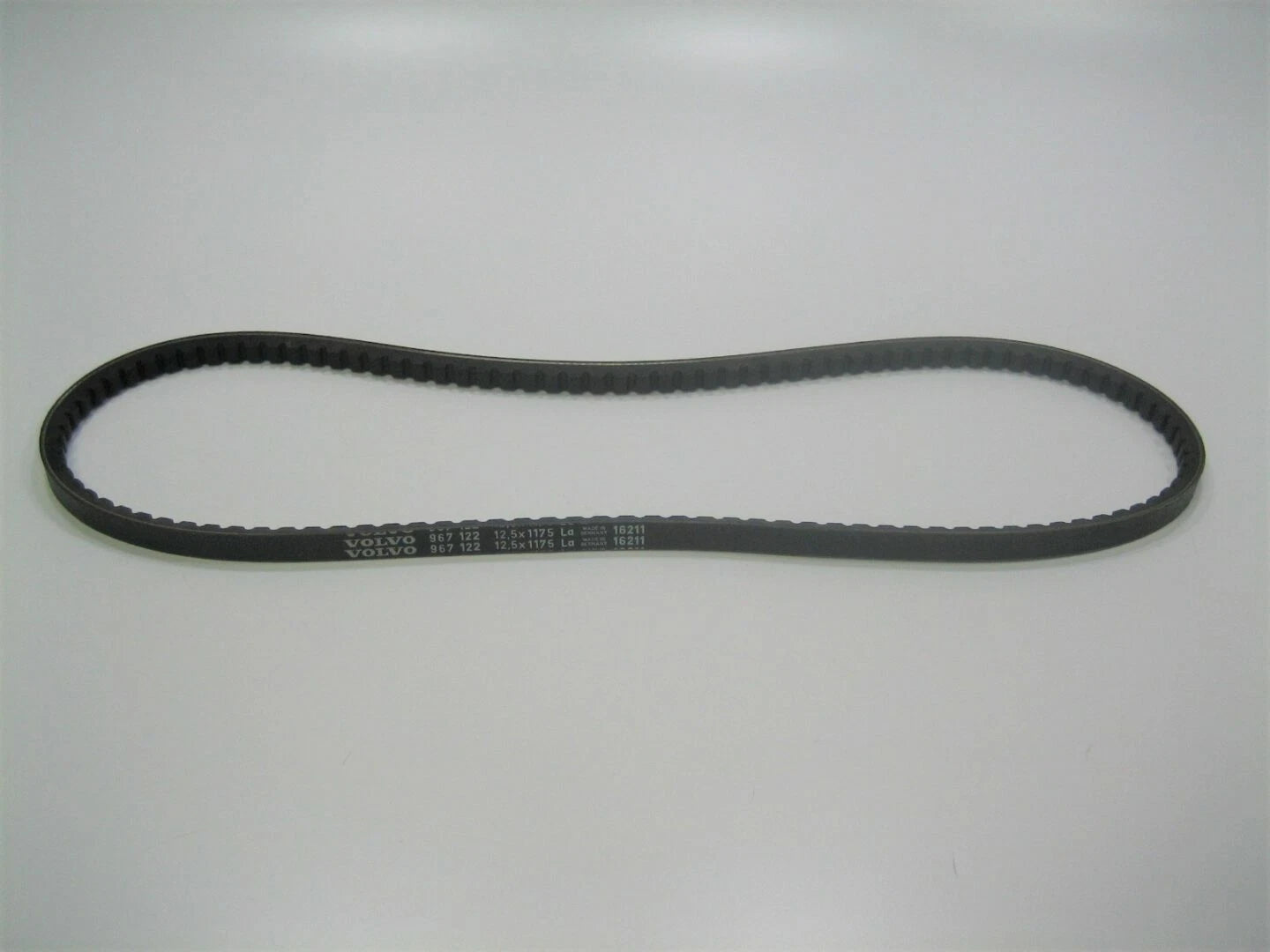 Volvo Penta 967122 Sterndrive Inboard Motor Engine Oem V-belt