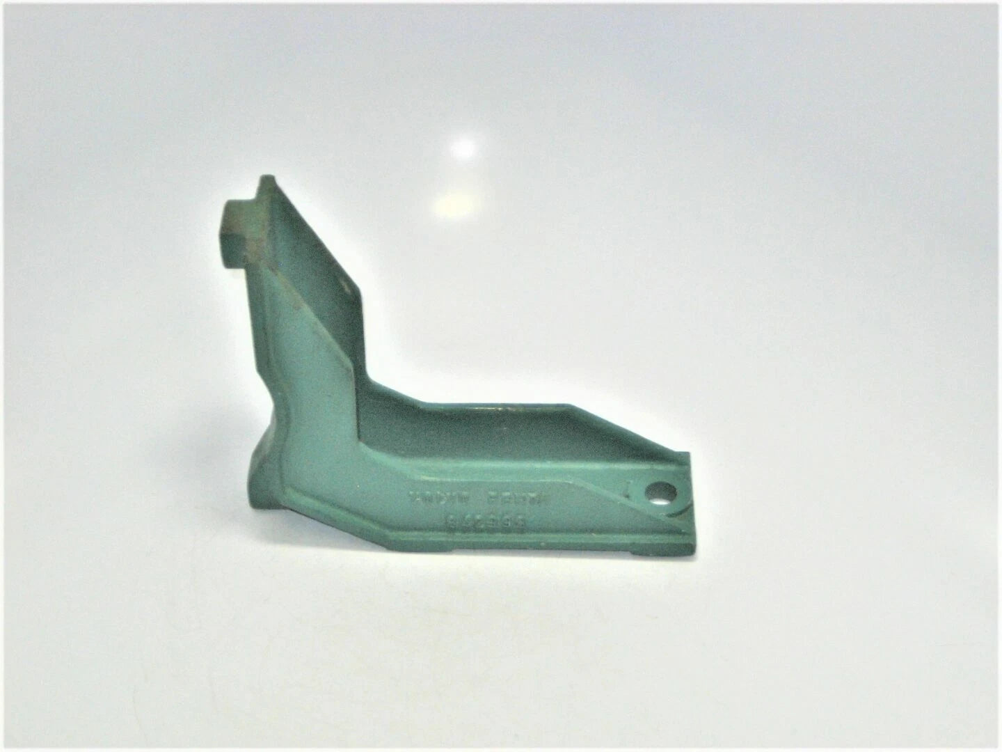 Volvo Penta 842998 Marine Diesel Engine Reverse Gear Mounting Bracket