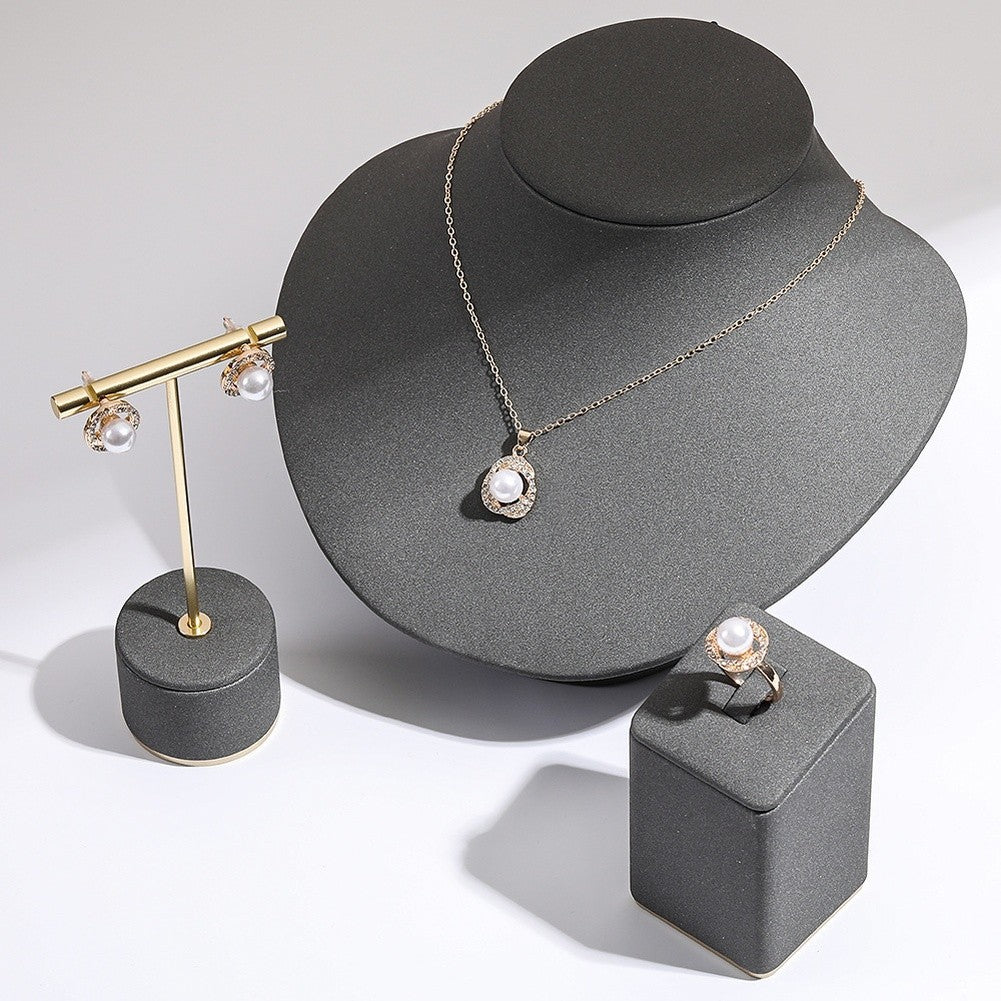 Vintage Pearl Necklace Set