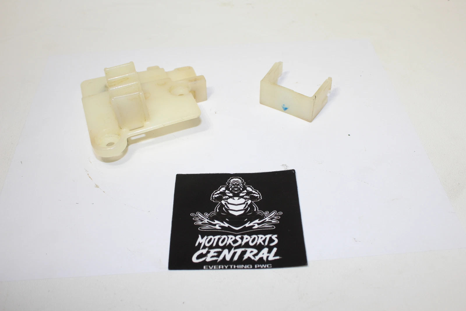 95 96 97 Yamaha Waveraider Waveventure110<wbr/>0 Electrical Box Holder