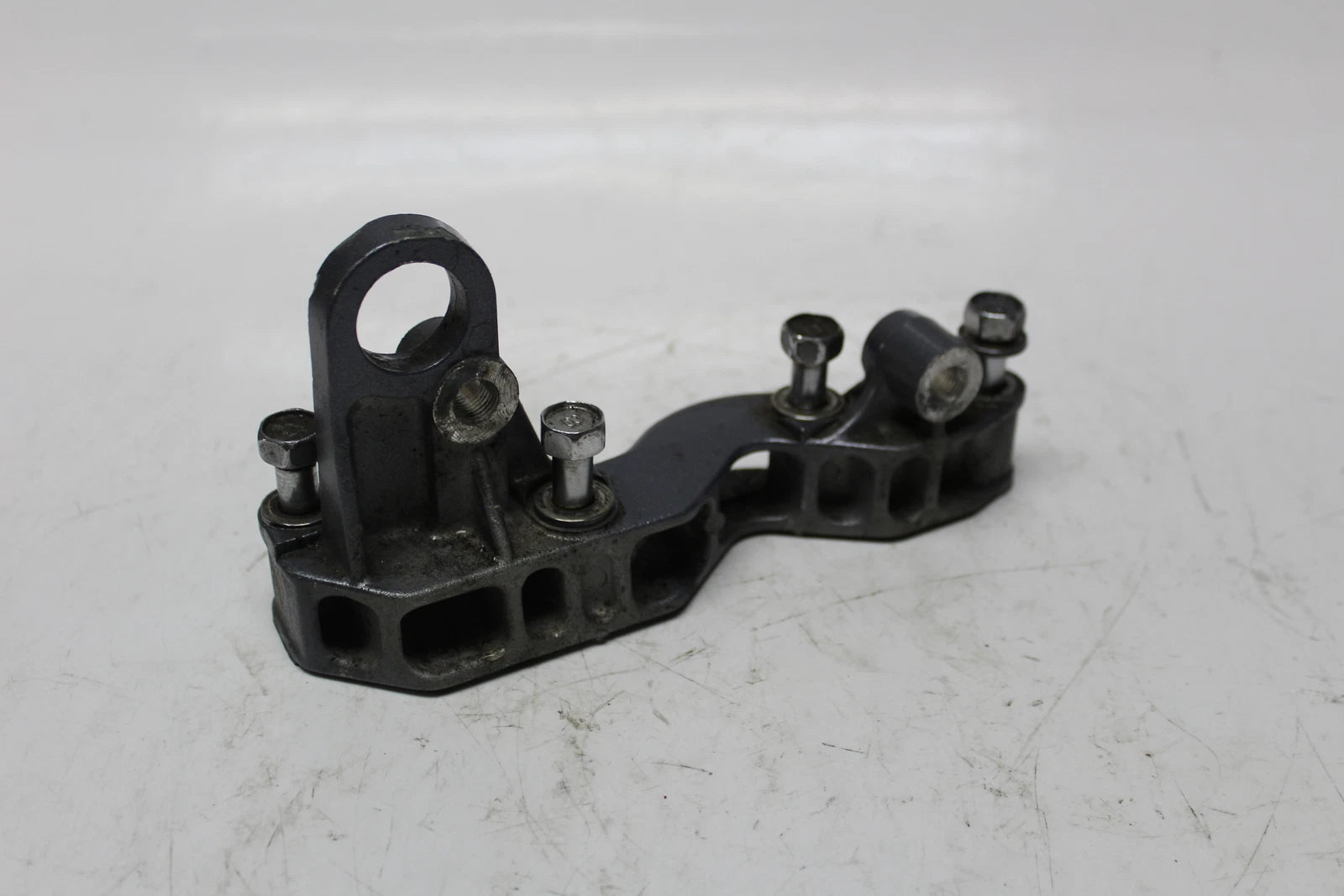 Yamaha Venture Raider 1100 Exhaust Pipe Bracket Muffler Stay 63m